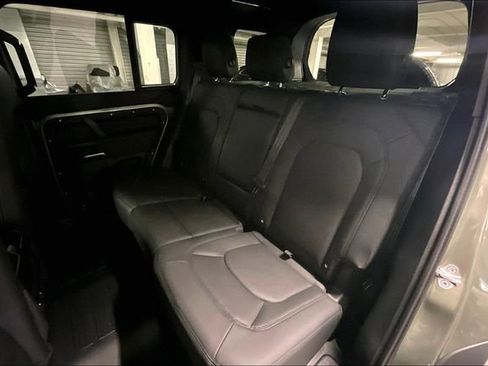 New 2025 Land Rover Defender 110 S image 9
