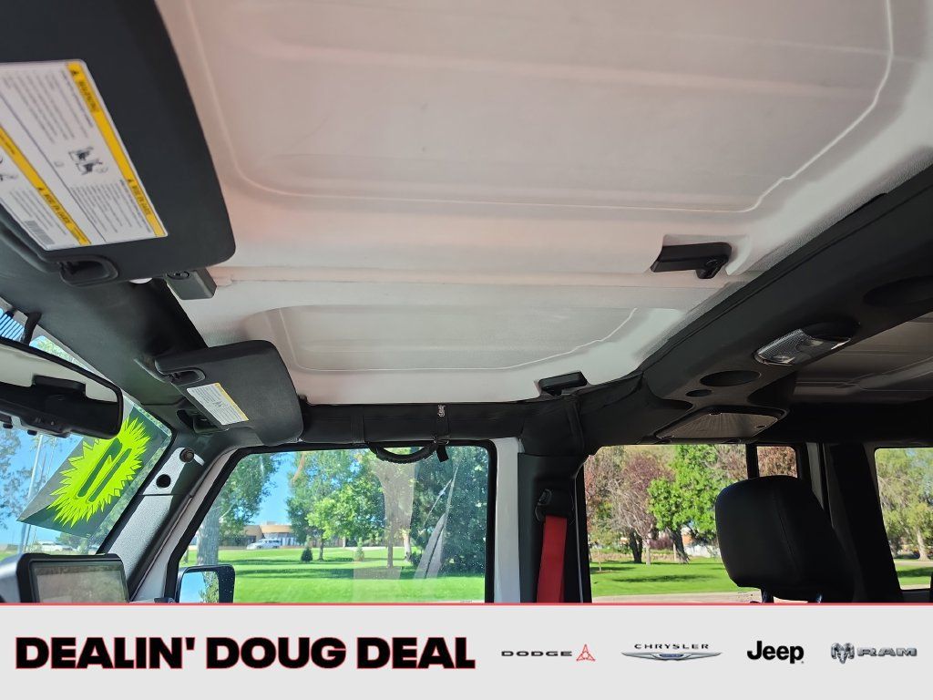 Used 2017 Jeep Wrangler Unlimited Rubicon AWD/4WD image 21