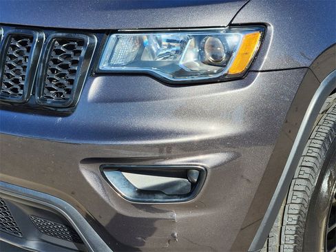 Used 2020 Jeep Grand Cherokee Laredo image 15