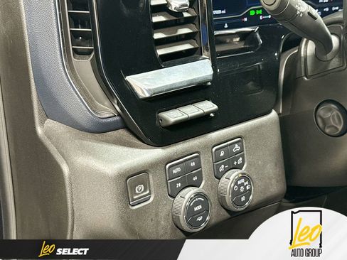 Used 2024 Chevrolet Silverado 1500 High Country w/ High Country Premium Package AWD/4WD image 10