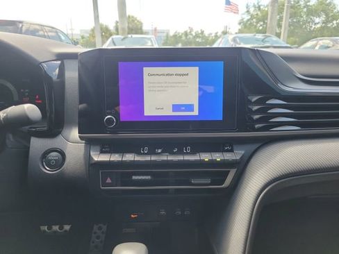 Used 2025 Toyota Camry SE FWD image 25