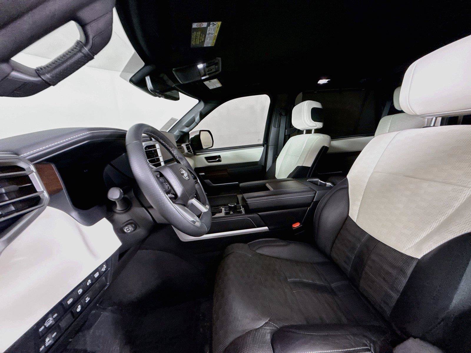 Used 2025 Toyota Sequoia Capstone AWD/4WD image 3
