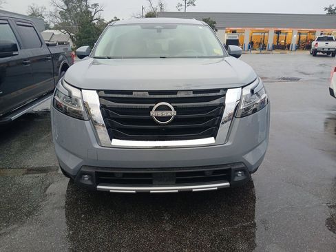Used 2022 Nissan Pathfinder Platinum w/ Cargo Package image 2