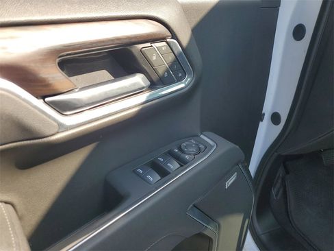 Used 2025 GMC Sierra 1500 SLT w/ SLT Premium Package image 22