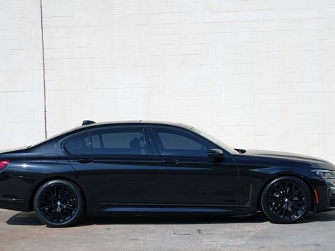Used 2021 BMW 740i w/ M Sport Package RWD image 59