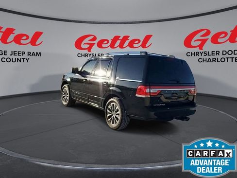 Used 2017 Lincoln Navigator Select image 6