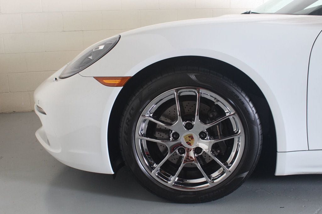 Used 2022 Porsche 718 Cayman RWD image 13