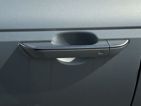 New 2026 Kia Carnival SX Prestige FWD image 24