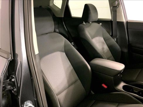 Certified 2025 Kia Soul LX image 7