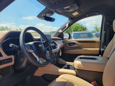 Used 2024 Chevrolet Tahoe Premier RWD image 11