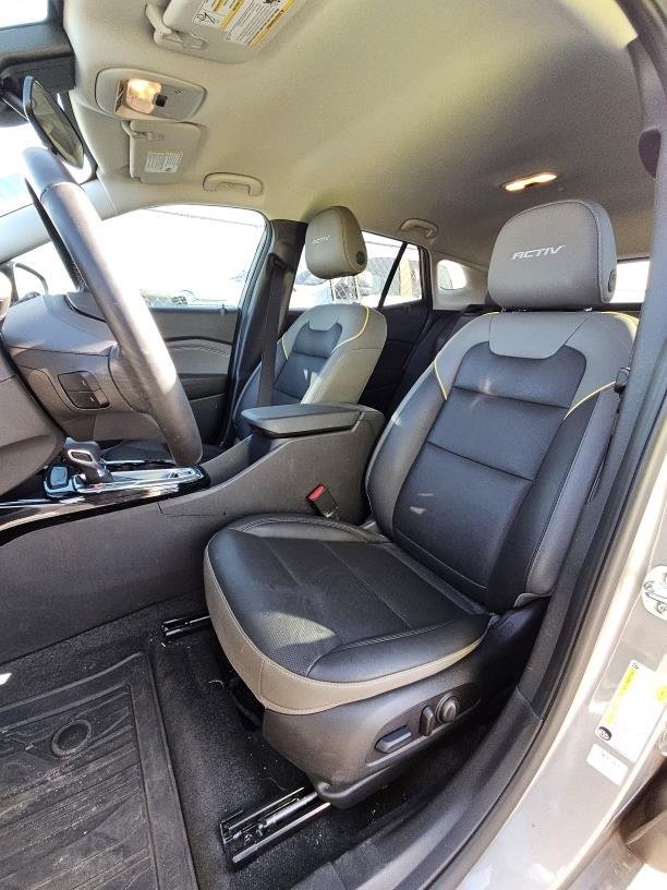 Used 2025 Chevrolet Trax ACTIV w/ Driver Confidence Package FWD image 4