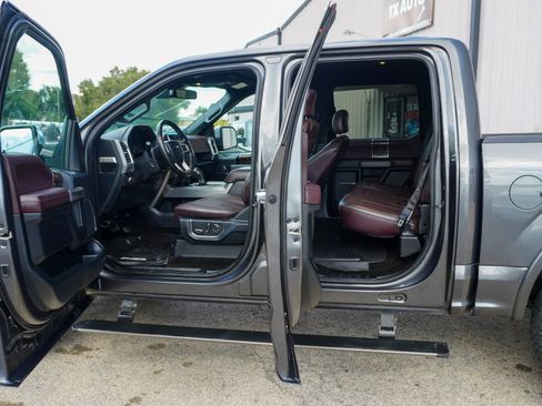 Used 2015 Ford F150 Platinum w/ Equipment Group 701A Luxury image 13