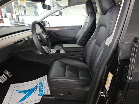 Used 2023 Tesla Model Y Performance AWD/4WD image 6
