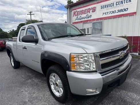 Used 2011 Chevrolet Silverado 1500 LT w/ All-Star Edition AWD/4WD image 2