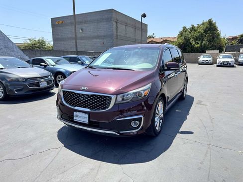 Used 2017 Kia Sedona SX Limited FWD image 12