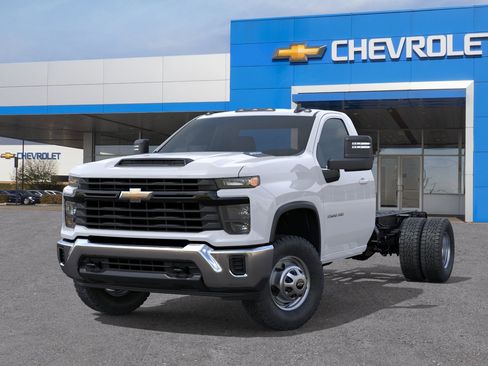 New 2026 Chevrolet Silverado 3500 W/T w/ WT Convenience Package RWD image 6