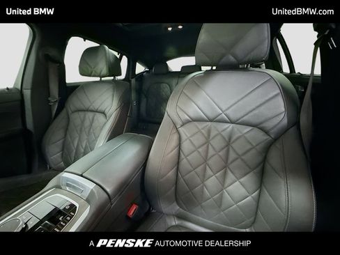 Used 2024 BMW X6 xDrive40i w/ Premium Package image 5