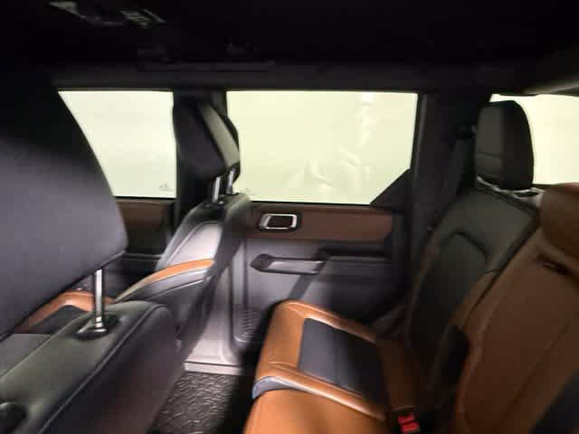 Used 2024 Ford Bronco Outer Banks AWD/4WD image 45