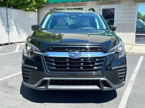 Used 2025 Subaru Ascent Premium AWD/4WD image 2