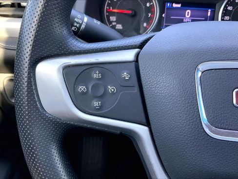 Used 2022 GMC Acadia SLE w/ Driver Convenience Package image 24