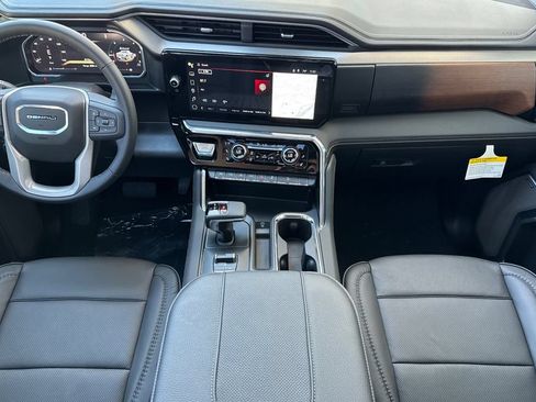 New 2026 GMC Sierra 1500 Denali w/ Technology Package AWD/4WD image 13