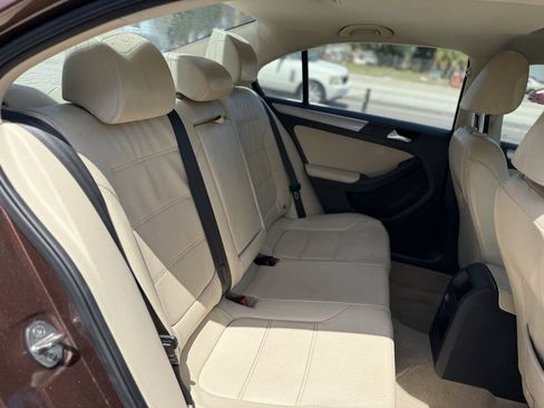 Used 2016 Volkswagen Jetta SE FWD image 22