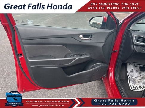 Used 2020 Hyundai Accent SE FWD image 13