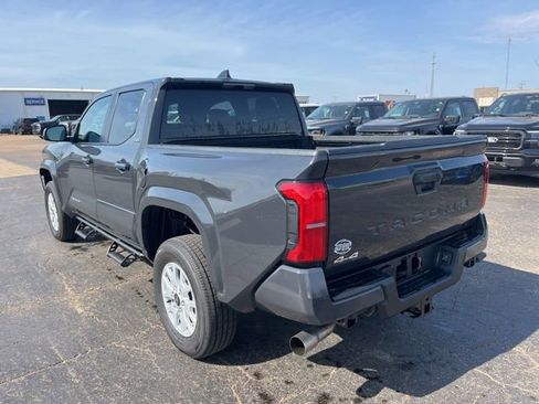 Used 2026 Toyota Tacoma SR5 AWD/4WD image 6
