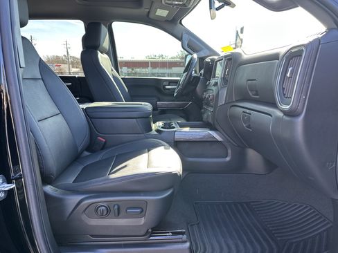 Certified 2022 Chevrolet Silverado 2500 LTZ w/ LTZ Plus Package image 12