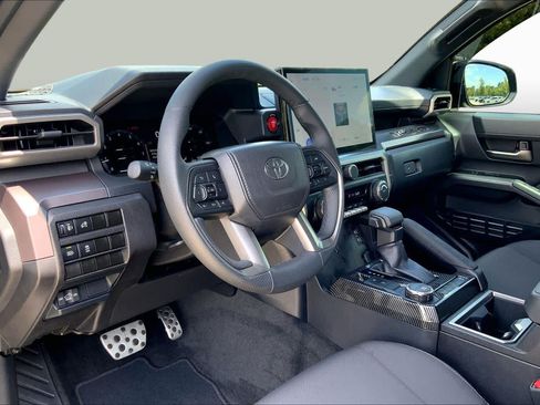 Used 2025 Toyota Tacoma TRD Sport RWD image 17