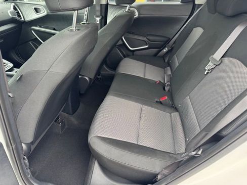 Certified 2025 Kia Soul LX w/ LX Technology Package image 11