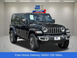 Used 2025 Jeep Wrangler Unlimited Sahara AWD/4WD video 1