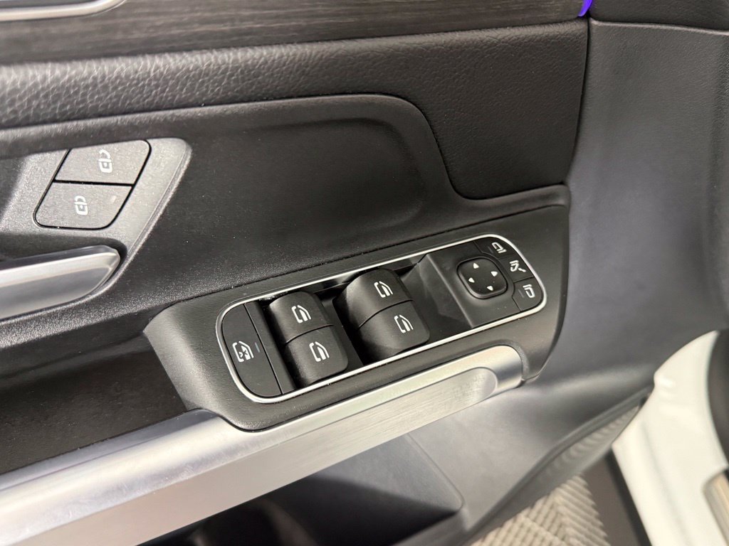 Certified 2023 Mercedes-Benz GLB 250 4MATIC w/ Premium Package image 23