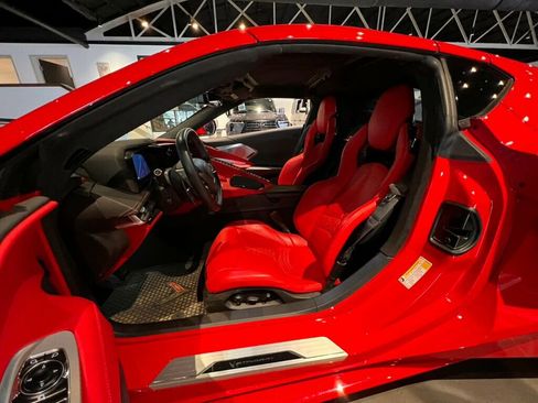 Used 2021 Chevrolet Corvette Stingray Premium Cpe w/ Z51 Performance Package image 10