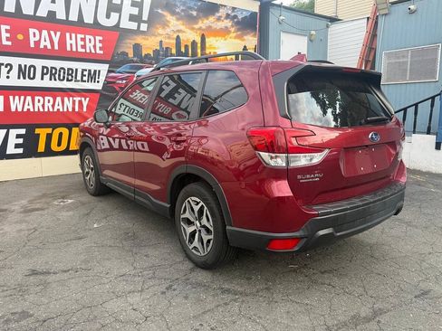 Used 2019 Subaru Forester Premium AWD/4WD image 15