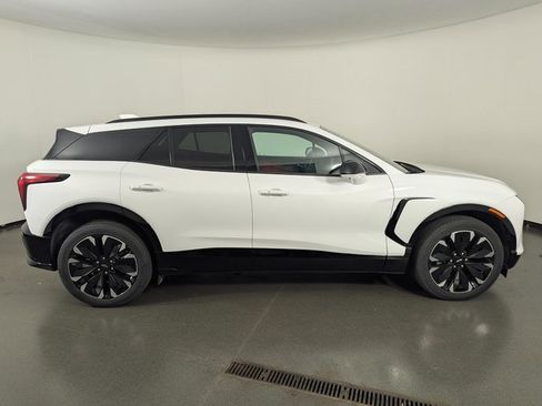 Used 2024 Chevrolet Blazer EV RS image 8