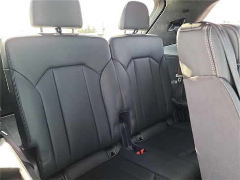 Used 2020 Audi SQ7 Prestige w/ Prestige Package image 28