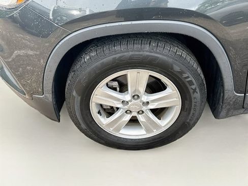 Used 2018 Chevrolet Trax LT w/ LT Convenience Package FWD image 25