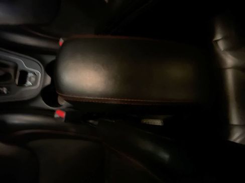 Used 2019 Jeep Cherokee Trailhawk w/ Cold Weather Group image 21