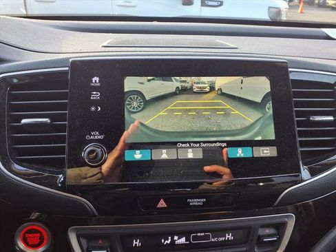 Used 2020 Honda Pilot Touring image 20