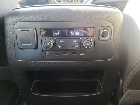 Used 2018 GMC Yukon XL Denali w/ Open Road Package image 31