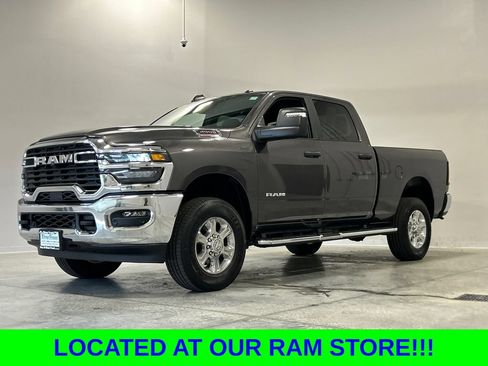 Used 2026 RAM 2500 Big Horn AWD/4WD image 2