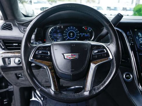 Used 2016 Cadillac Escalade ESV Platinum AWD/4WD image 26