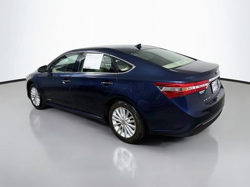 Used 2014 Toyota Avalon Limited w/ Technology Package FWD image 5