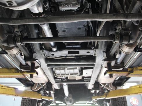 Used 2018 Mercedes-Benz G 550 Squared image 96