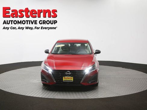 Used 2025 Nissan Altima 2.5 SV FWD image 52