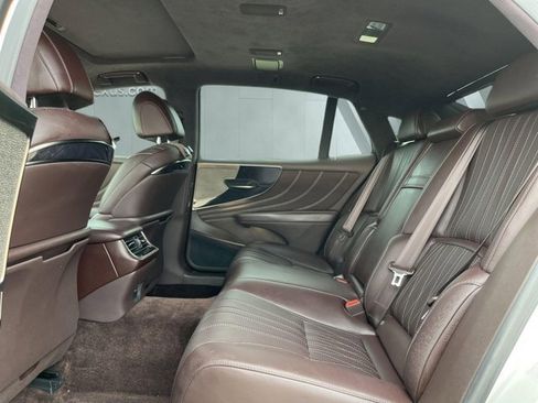 Used 2018 Lexus LS 500 w/ Interior Upgrade Package RWD image 9
