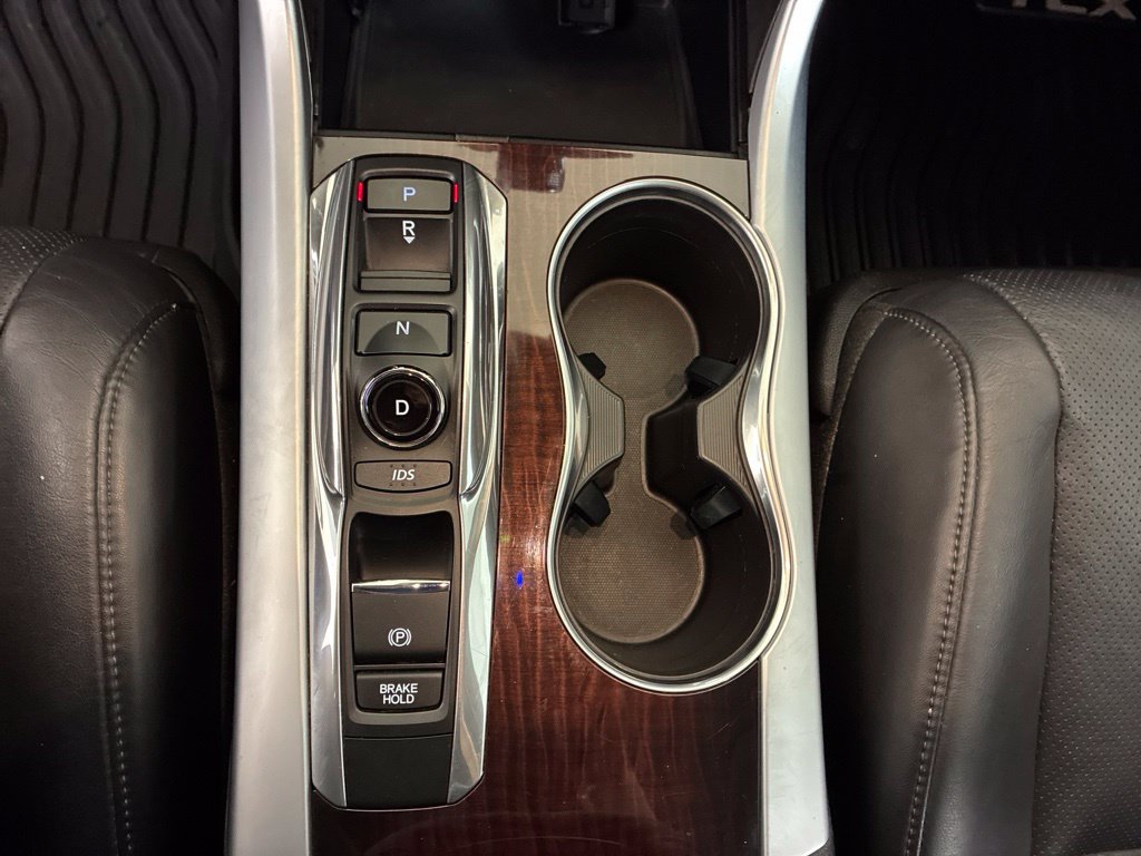 Used 2017 Acura TLX w/ Technology Package FWD image 12