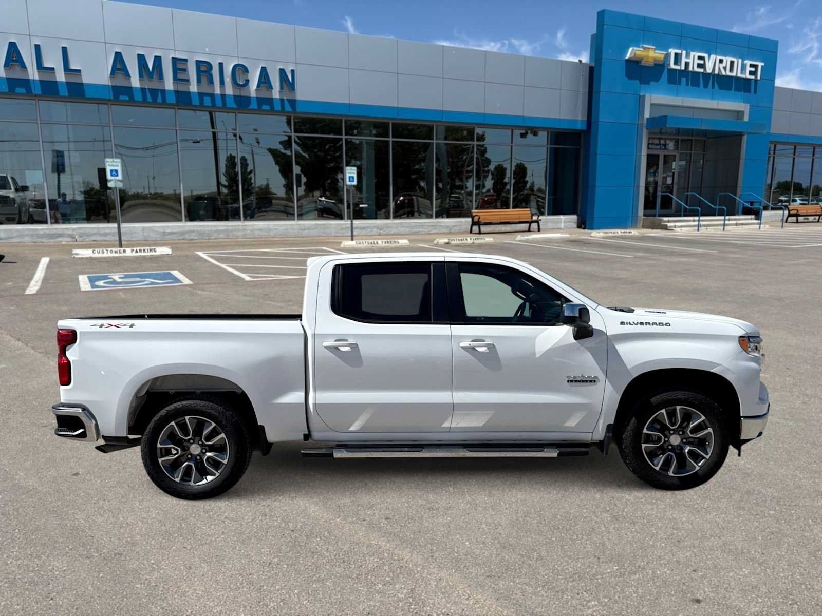 Used 2025 Chevrolet Silverado 1500 LT w/ Texas Edition Plus AWD/4WD image 9