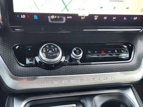 New 2027 Ford Expedition Platinum w/ Stealth Performance Package AWD/4WD image 19